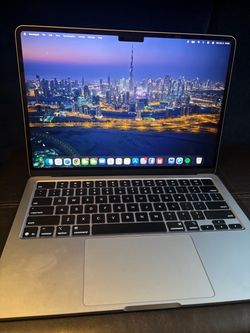 Apple MacBook Air 13-inch (M4)