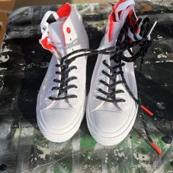 White Chuck Converse 
