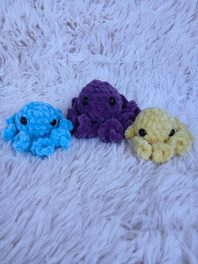Mini Octo Crochet Plushie