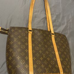 Louis Vuitton monogram canvas tote bag