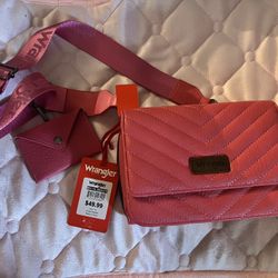 Wrangler 2 In 1 Crossbody/ Clutch 