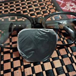New... never used....hi tech smart glasses...