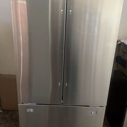 Samsung bespoke ai 25 cu refrigerator.