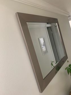 ESPEJO BORDE SILVER (33 1/2” x 27 1/2”)