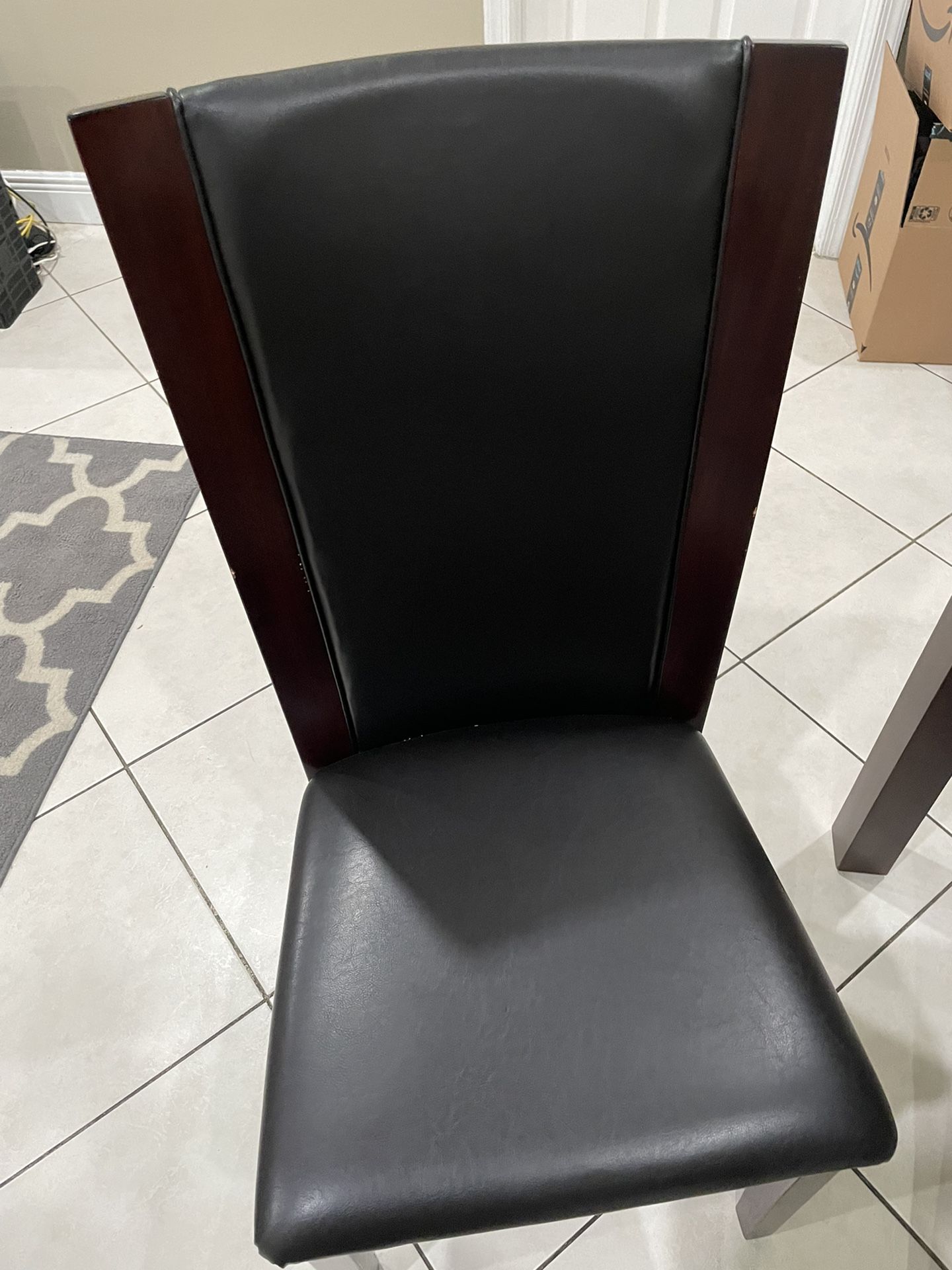 Dining Table with 4 Chairs.