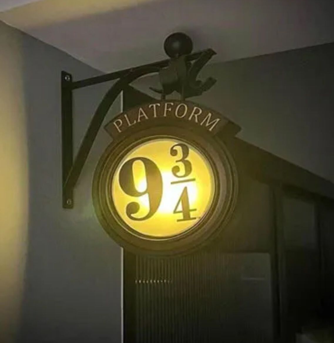 3D Harry Potter Hanging 9 3/4 Night Light Hanging Wall Lamp Platform Hogwartsed // 8 Available