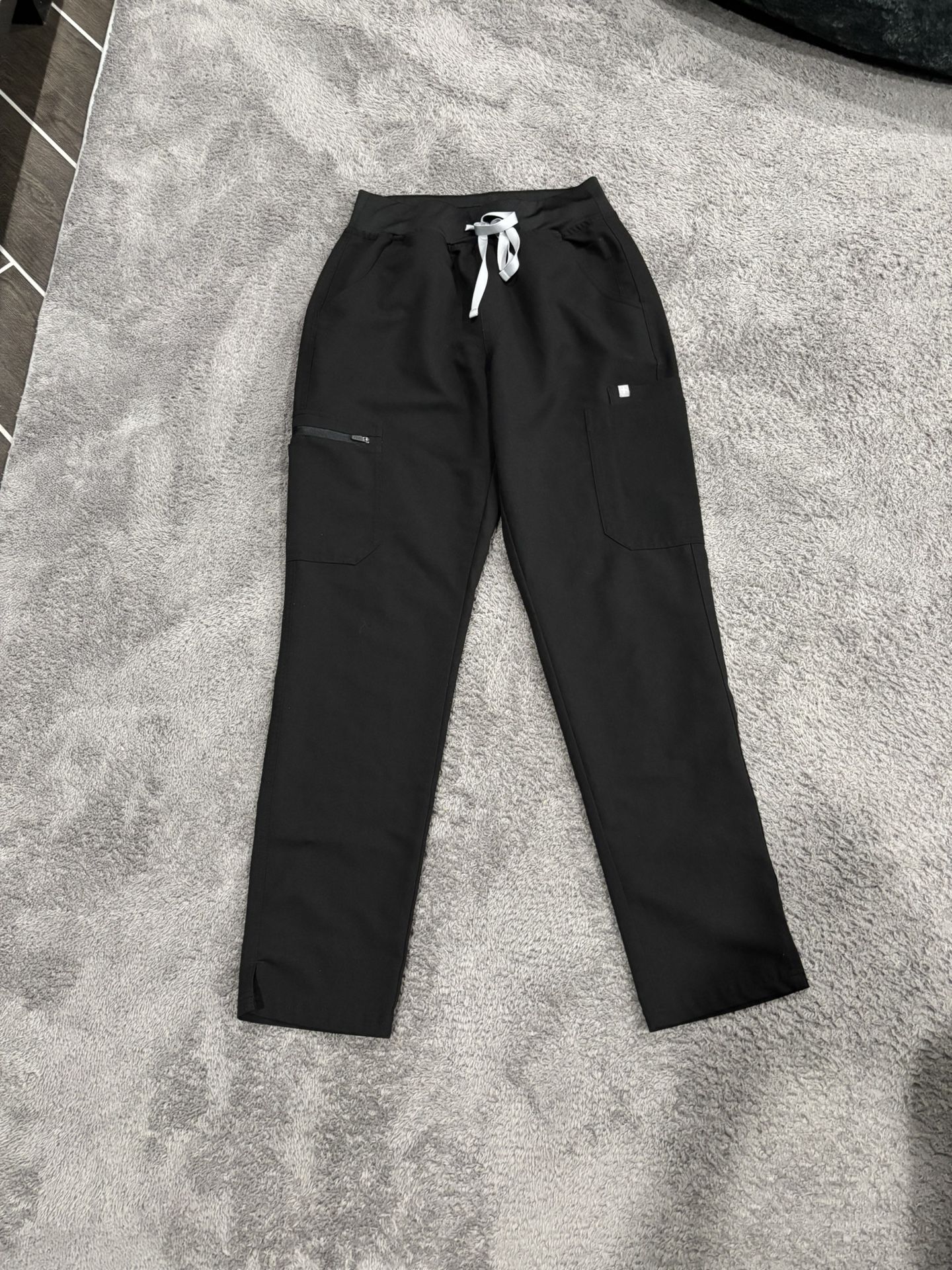 Small FIGS Black Scrub Pants