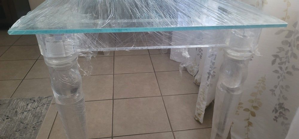 Beautiful Table Desk