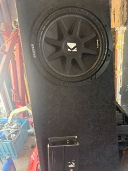 Kicker Comp subwoofer w/ amplifier