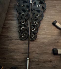 IRON BULL WEIGHTS WITH 7ft 45lb BARBELL AND COLLARS INCLUDED 2x45, 2x25, 4x10 and 2x5lb
