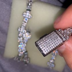 Iced out cross chain