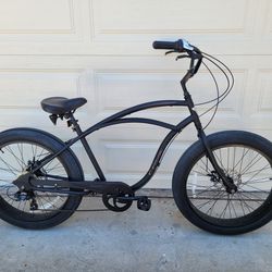 ELECTRA LUX FAT TIRES 7D Cruiser bike.  26×3.5 fat tires. Disc brakes. 7 speed. ALUMINUM frame. NEW condition