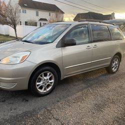 2004 Toyota Sienna