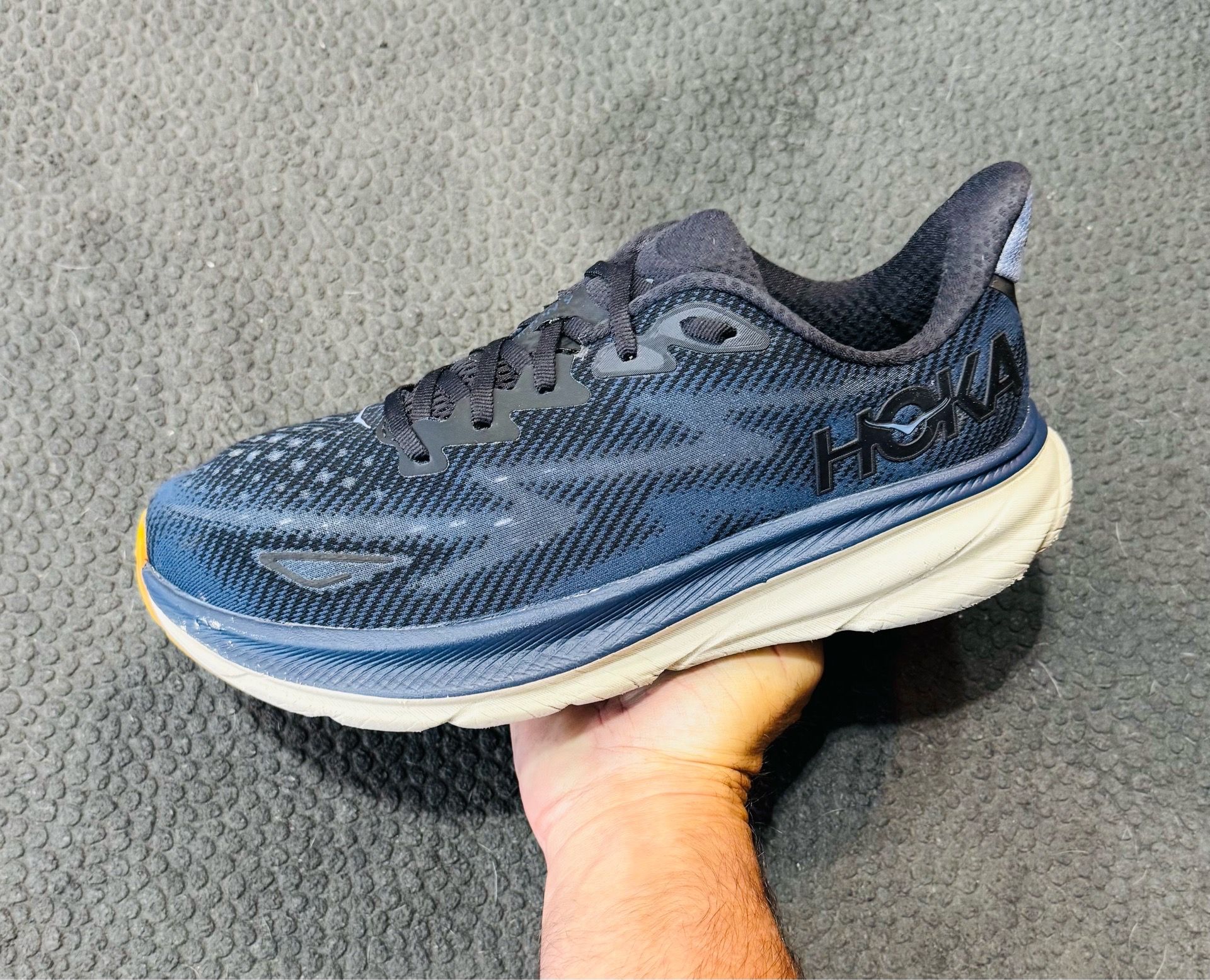 Hoka One One Clifton 9 ‘Black Varsity Navy’ (Sz 8.5M/9.5W)