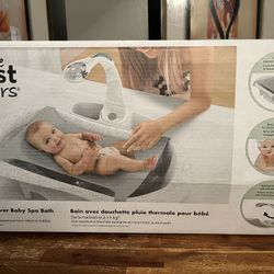 Infant Tub with Shower Head