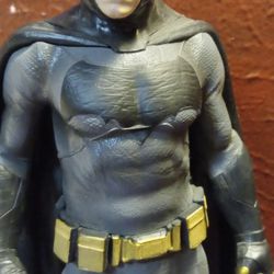 Batman v Superman Dawn of Justice Figurine 