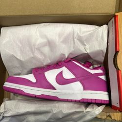 Active Fushia DUNKS size 5.5