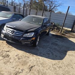 2014 C300 For Parts 