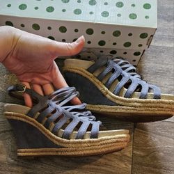 Earthies Wedges Size 5