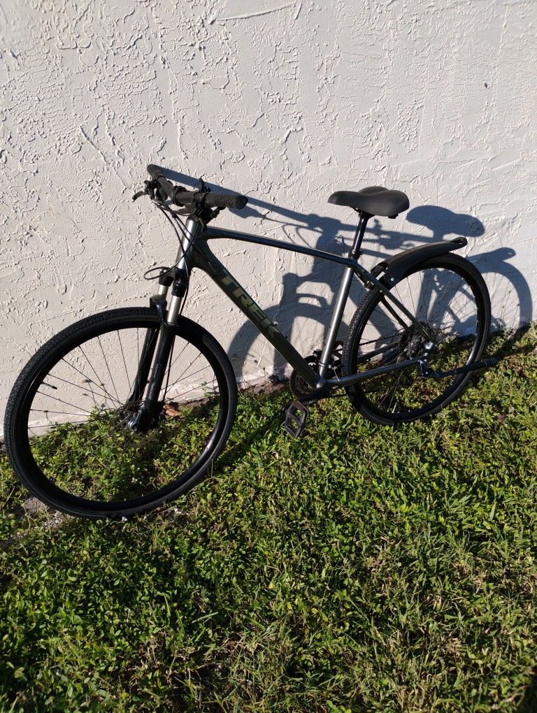 2021 Trek Dual Sport 4 Bicycle Bike XL Size