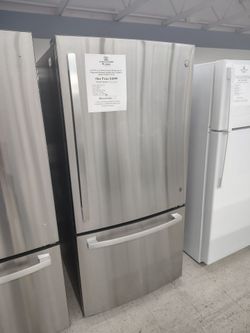 50% OFF 3 DOOR FRENCH DOOR FRIDGES!  THIS WEEK ONLY! GE  24.8 Cu Ft, 33"W (Was $1099 Now Only $544)