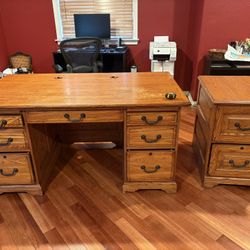 Wood Desk And Filing Cabinet 