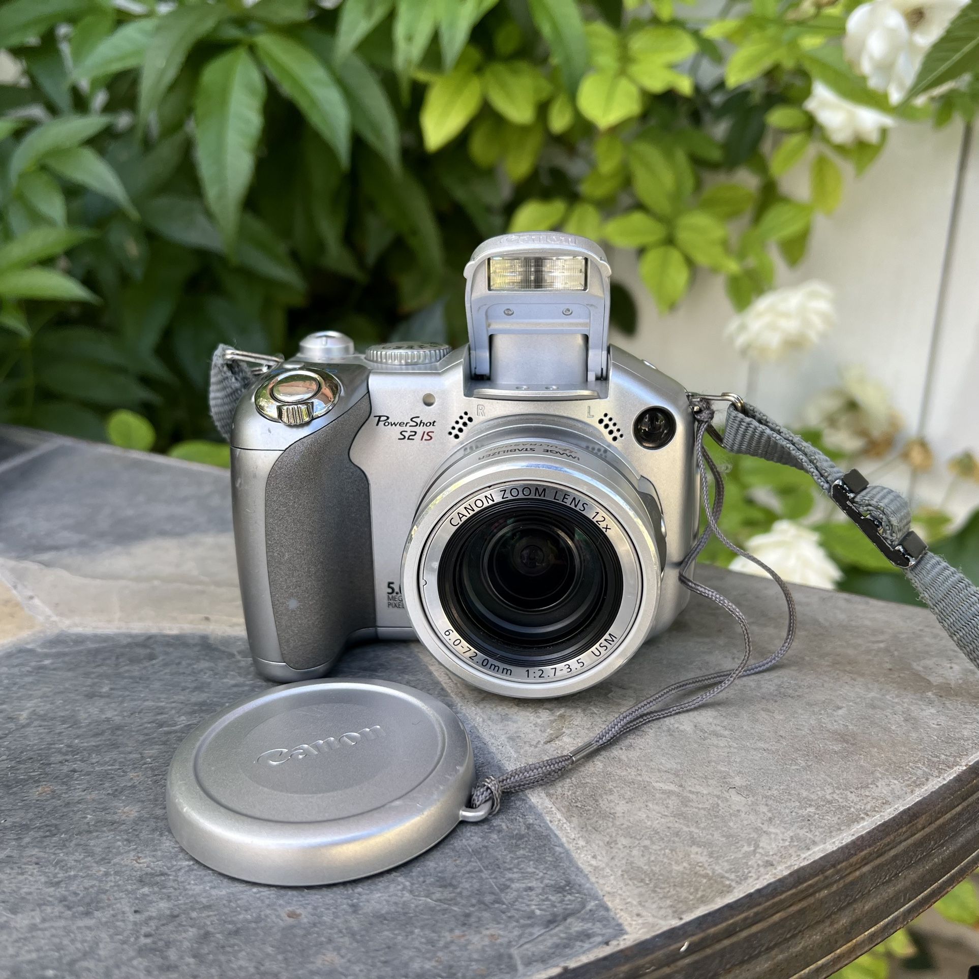 Canon Power Shot S2 IS Digital Camera