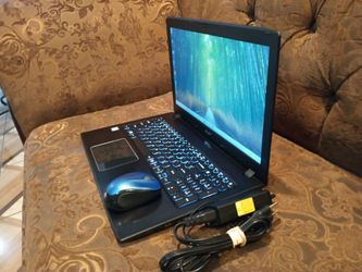 Laptop Acer Travelmate P259-M-core i5-8gb ram-256gb HD SSD solid-goo-d for stude-nts.
