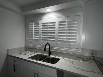 Plantation Shutters (FREE ESTIMATES & SAME DAY PRICING)- Custom, Wood, Interior Window Treatments, Coverings. Persianas de Madera. Se Habla Espanol.
