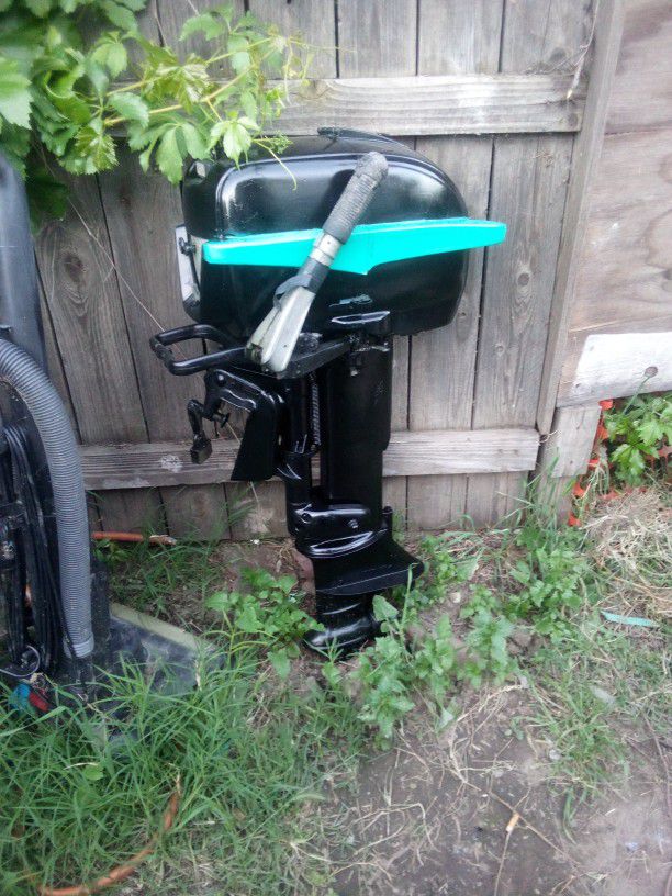 Honda Outboard Motor I Got 2 Motors You Buy One Get The Other For Free