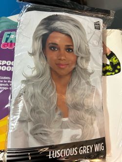 Halloween costume grey wig