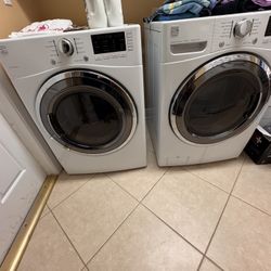 Kenmore Front loading washer And dryer Perfect Condition 