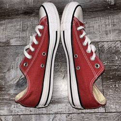 Deep red converse low top chucks