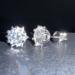 Moissanite  , Brilliant Cut