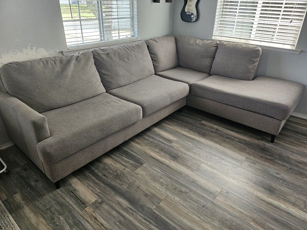 ASHLEY FURNITURE SECTIONAL