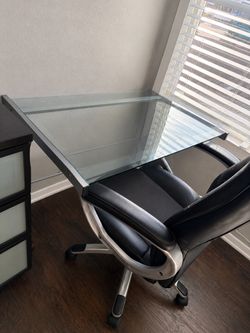 Glass Top Computer Desk – Good Condition