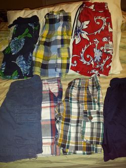 Boys size 6 shorts
