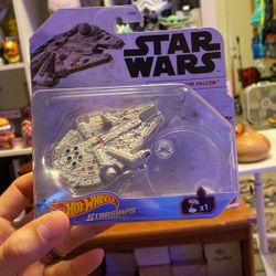 Hot Wheels Star Wars Starships Millennium Falcon