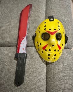 Costume / jason mask and bloody machete