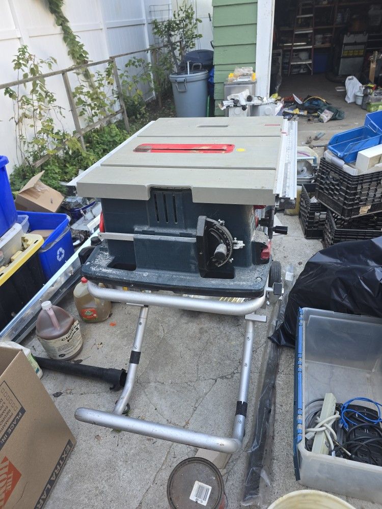 Bosch Table Saw With Gravity Rise