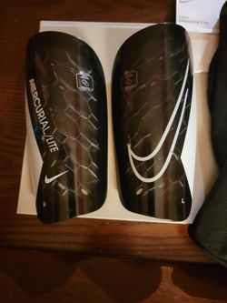 Nike SHIN GUARDS size L - Like NEW condition 