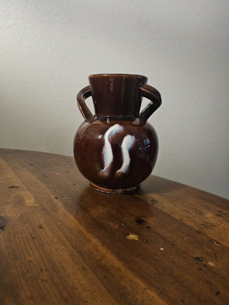 BEAUTIFUL HANDPAINTED ABSTRACT VASE