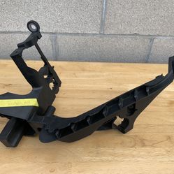 13-16 Audi A4 Headlight Bracket Lamp Driver Left Side 8K0-805-607 B OEM NEW