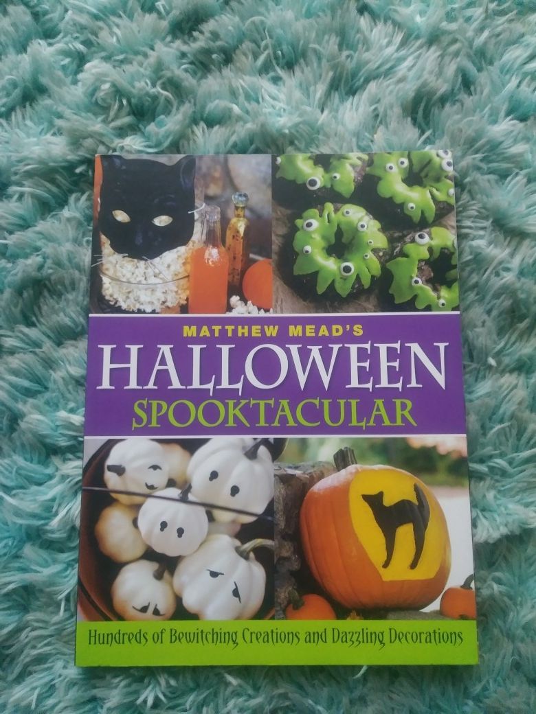 Halloween craft and recipe book