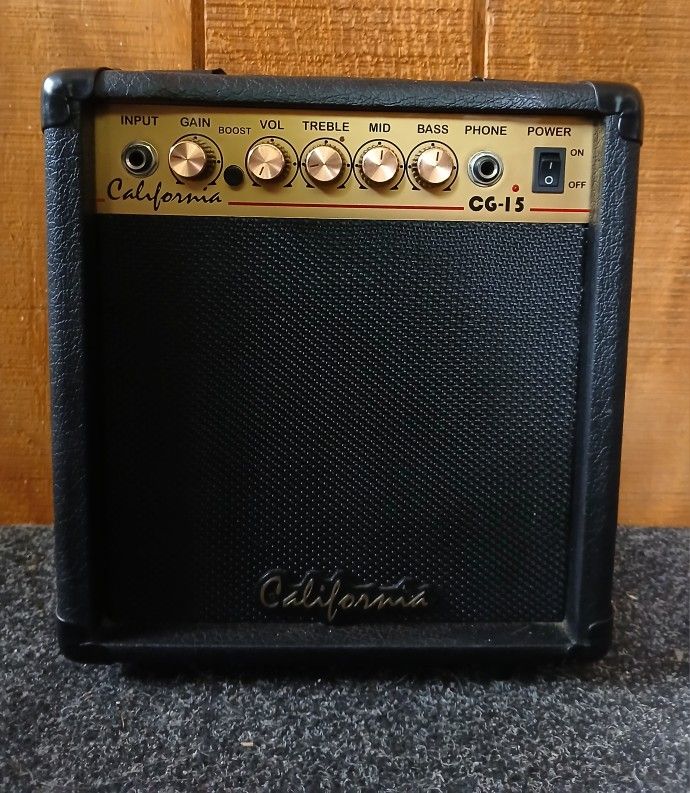 Guitar Practice Amp With Built-in Over Drive Distortion