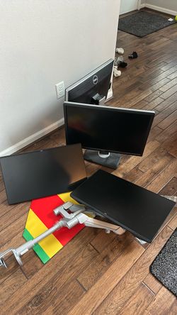 Dell 24 inch monitors with arms and base