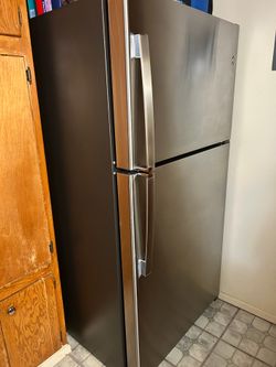 GE Fridge