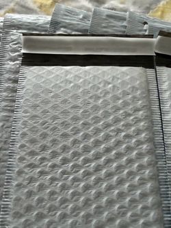 White Bubble Mailer Envelopes – Pack 9x5