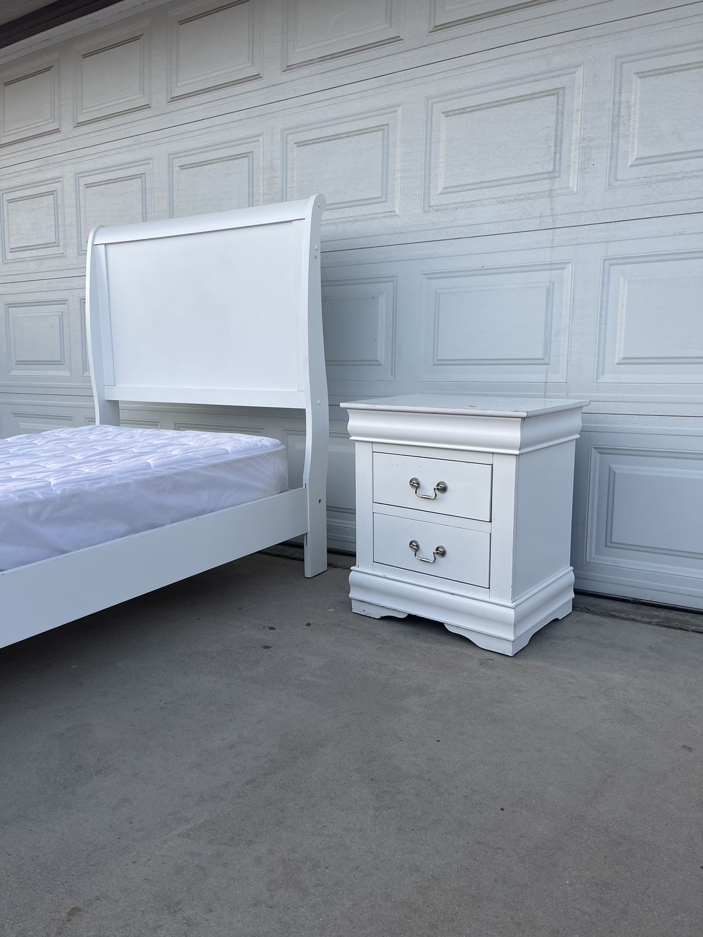 Twin Size Bed Frame With Night Stand 