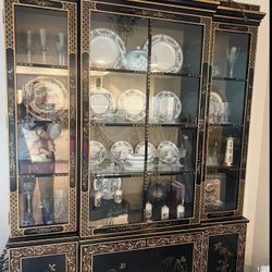Oriental Hutch